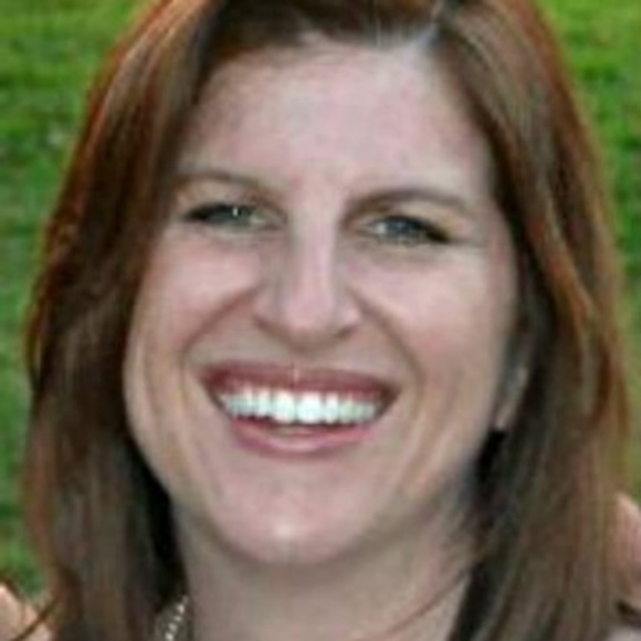 Meet your Posher, Devora - Picture 3 of 4